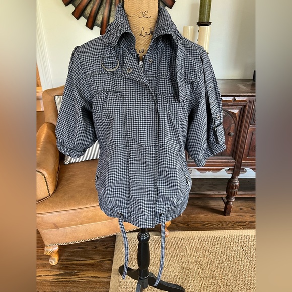 Dollhouse Jackets & Blazers - DOLLHOUSE Outerwear short sleeved Jacket size L